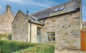 South Stable Cosy Stone Retreat With Parking
